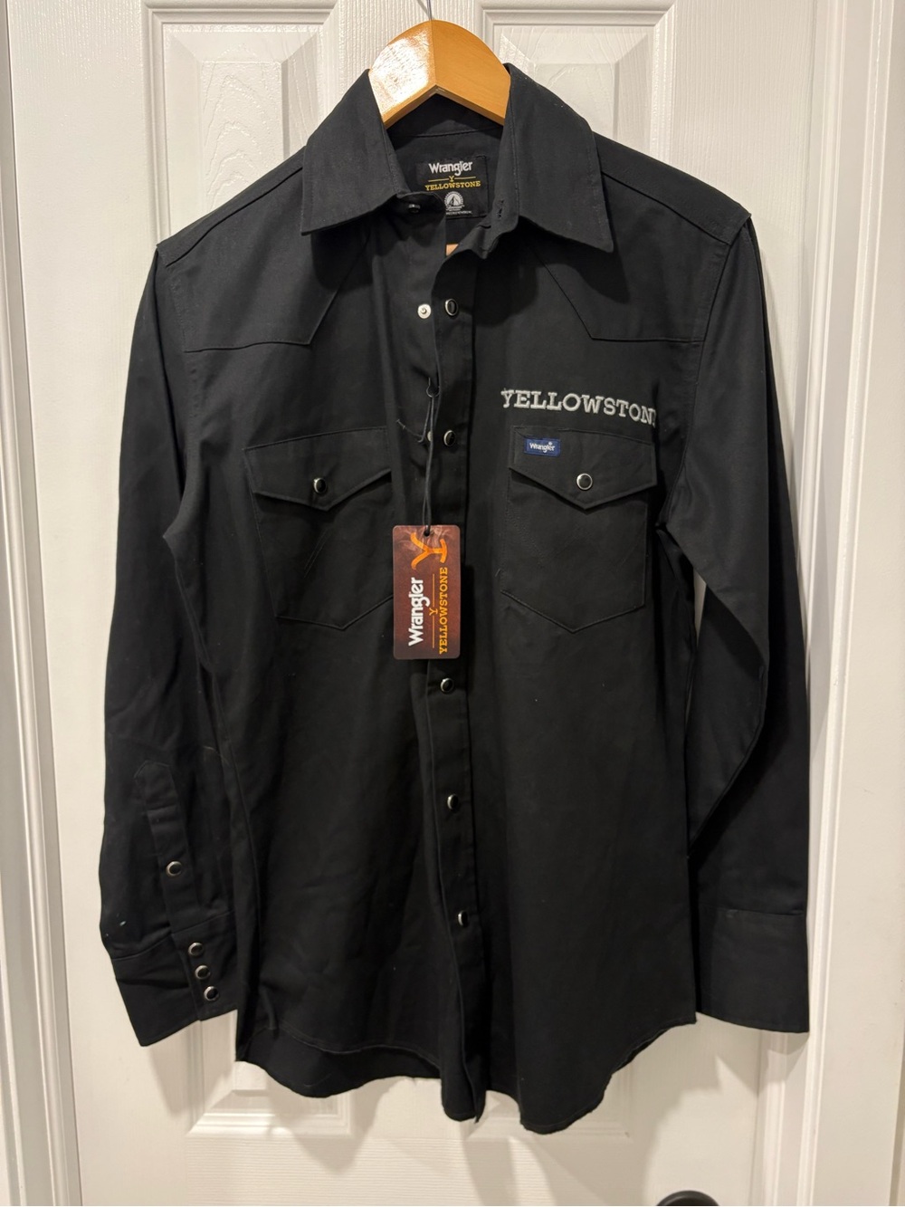 Wrangler Yellowstone Mens Small Black Cowboy Horse Pearl Snap Shirt NWT 2021